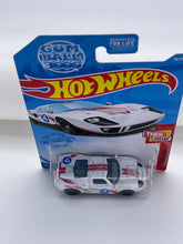 Load image into Gallery viewer, Hot Wheels Ford GT-40
