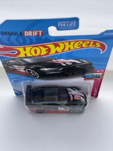 Load image into Gallery viewer, Hot Wheels Custom ‘18 Ford Mustang GT (Black)
