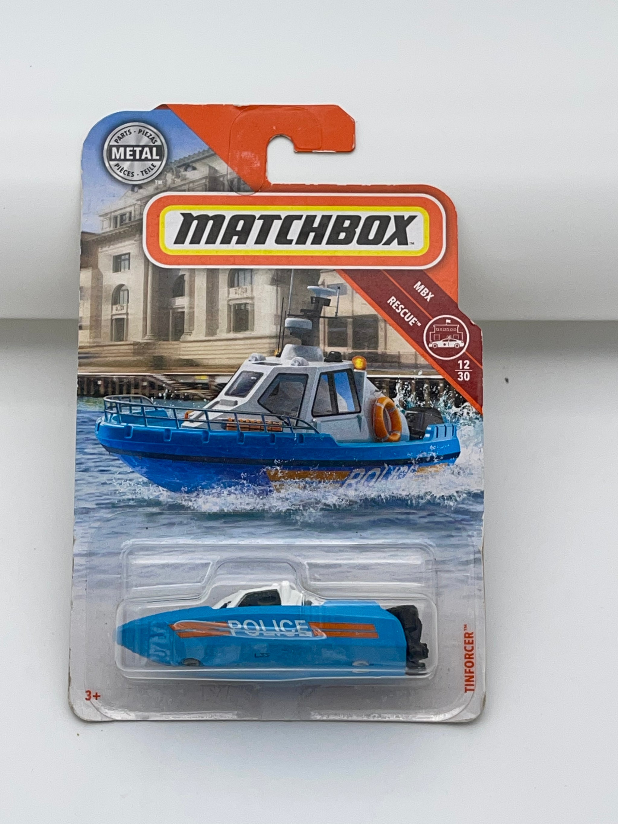 Matchbox police boat online