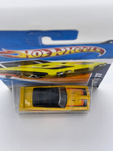 Load image into Gallery viewer, Hot Wheels ‘70 Pontiac GTO
