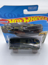 Load image into Gallery viewer, Hot Wheels ‘19 Chevy Silverado Trail Boss LT
