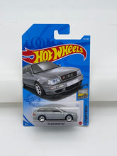 Load image into Gallery viewer, Hot Wheels ‘94 Audi Avant RS2
