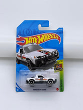 Load image into Gallery viewer, Hot Wheels Porsche 914 Safari (White)
