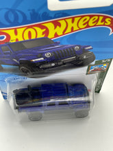 Load image into Gallery viewer, Hot Wheels ‘20 Jeep Gladiator (Blue)
