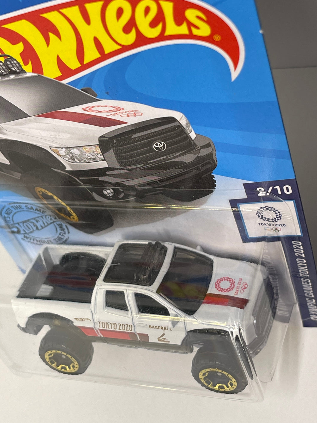 Hot Wheels ‘10 Toyota Tundra (White Tokyo 2020)