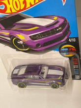 Load image into Gallery viewer, Hot Wheels ‘10 Camaro SS
