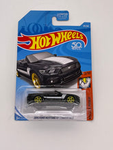 Load image into Gallery viewer, Hot Wheels ‘15 Ford Mustang GT Convertible
