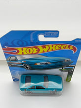 Load image into Gallery viewer, Hot Wheels ‘92 Ford Mustang
