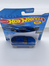 Load image into Gallery viewer, Hot Wheels ‘20 Jaguar F-Type (Blue)
