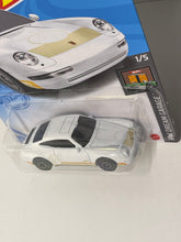 Load image into Gallery viewer, Hot Wheels ‘96 Porsche Carrera
