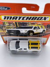 Load image into Gallery viewer, Matchbox ‘15 Ford F-150 Contractor Truck (White)
